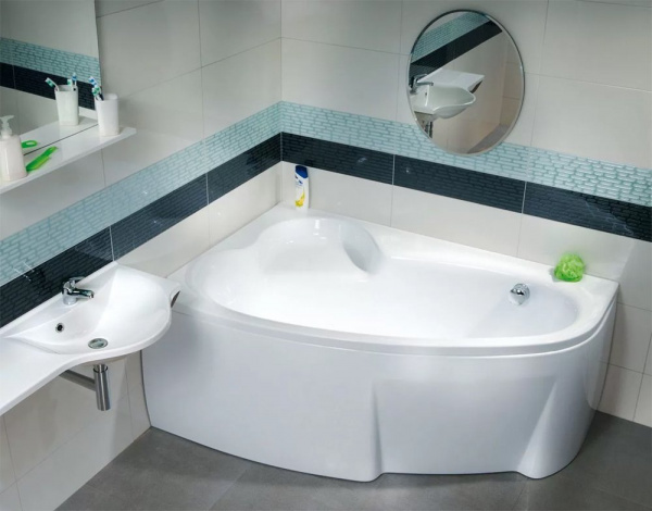 Акриловая ванна Ravak Asymmetric 150x100 L с ножками