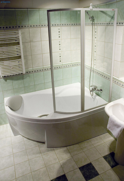 Акриловая ванна Ravak Rosa II R 150x105, с ножками